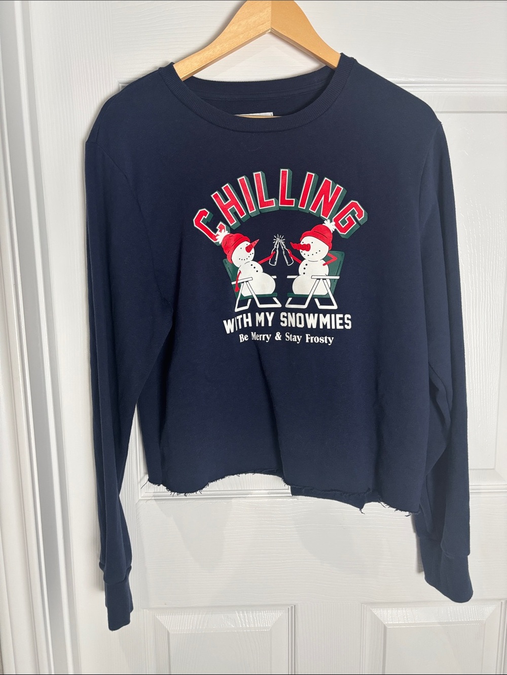 Navy "Chilling With My Snowmies" Women's Graphic Sweatshirt Old Navy Size Large